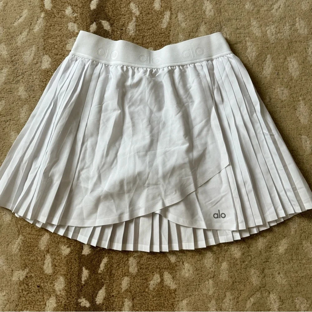 NWOT new without tags Alo tennis pleated skirt